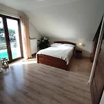 Pod Lasem Privatunterkunft